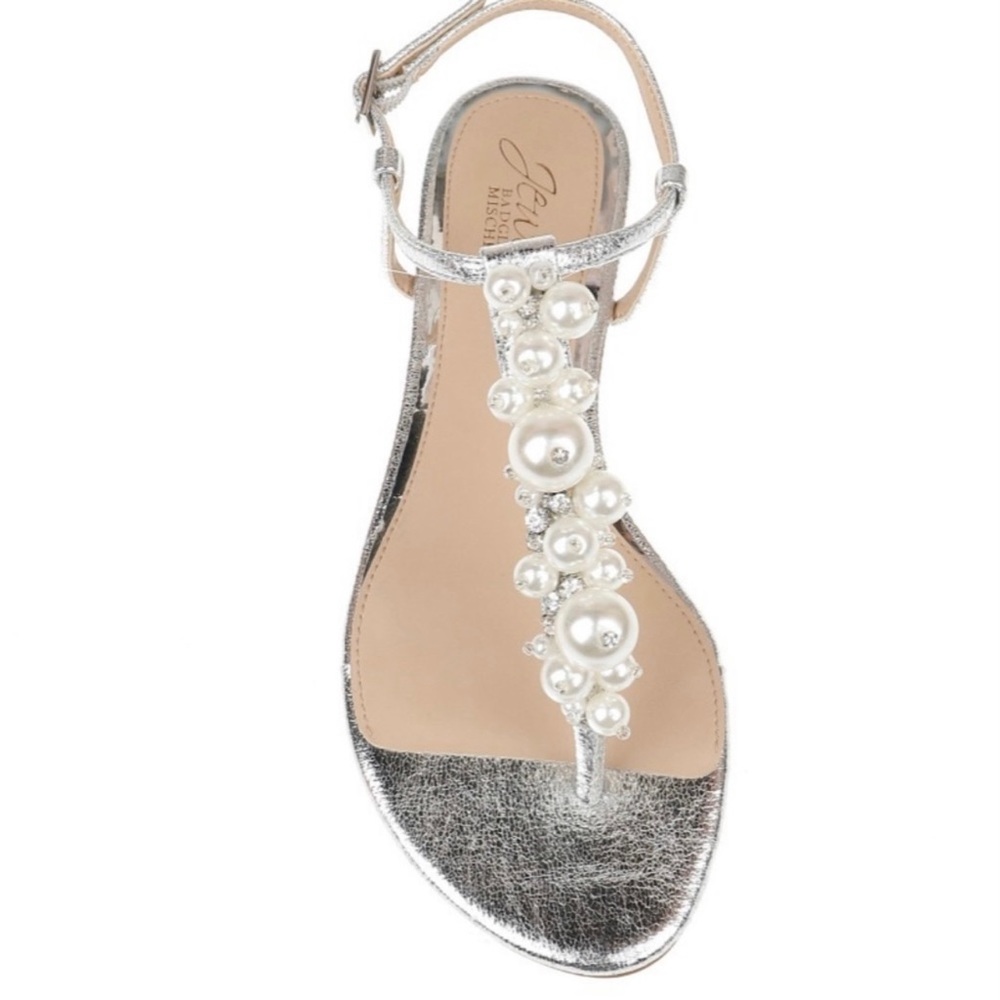 NWOB Jewel Badgley Mischka Larissa Flat Sandal (Silver), 7.5